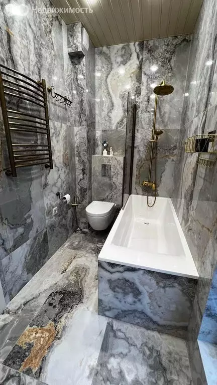 Дом в село Орёл-Изумруд, улица Лазурная Долина, 187/10 (122 м) - Фото 1