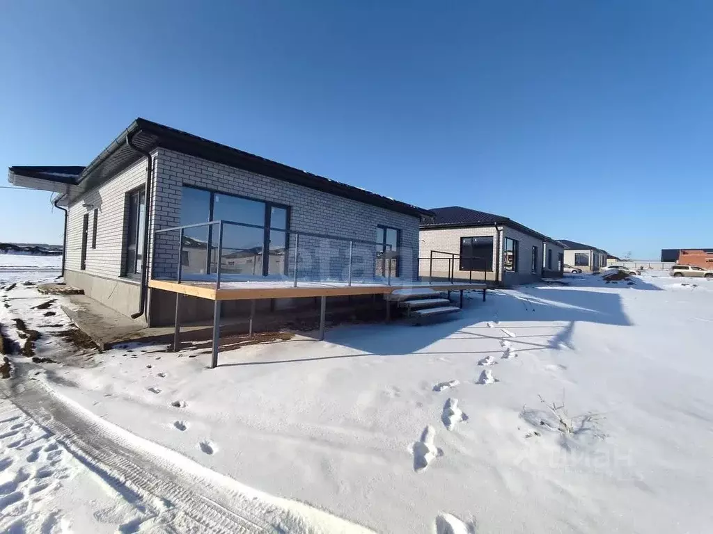 Дом в Саратовская область, с. Усть-Курдюм ул. Васильковая, 13 (96 м) - Фото 2