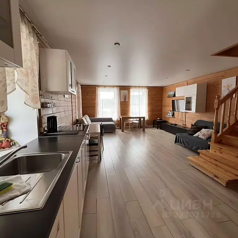 Дом в Красноярский край, Шарыповский муниципальный округ, с. Парная ... - Фото 1