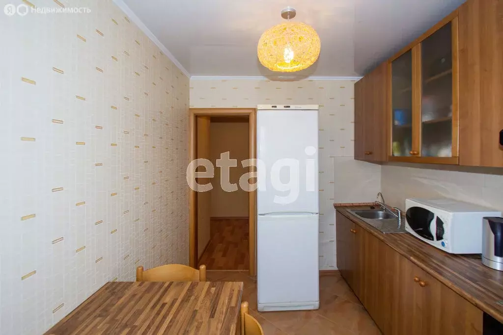 2-комнатная квартира: Тюмень, улица Елизарова, 8 (47.7 м) - Фото 2