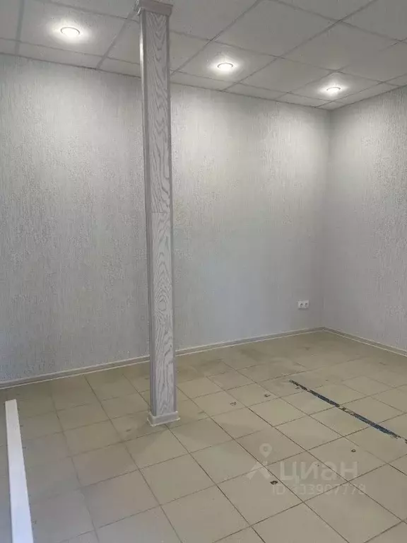 Офис в Крым, Керчь ул. Орджоникидзе, 111 (13 м) - Фото 2