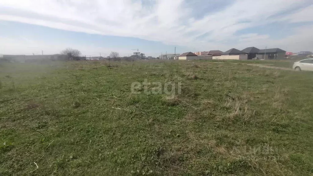 Участок в Кабардино-Балкария, Нарткала Урванский район, Южная ул. (7.2 ... - Фото 1