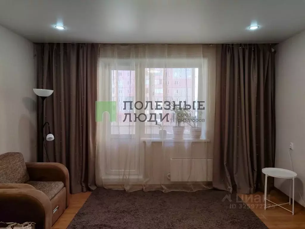 2-к кв. Курганская область, Курган Заозерный жилрайон, 4-й мкр, 24 ... - Фото 1