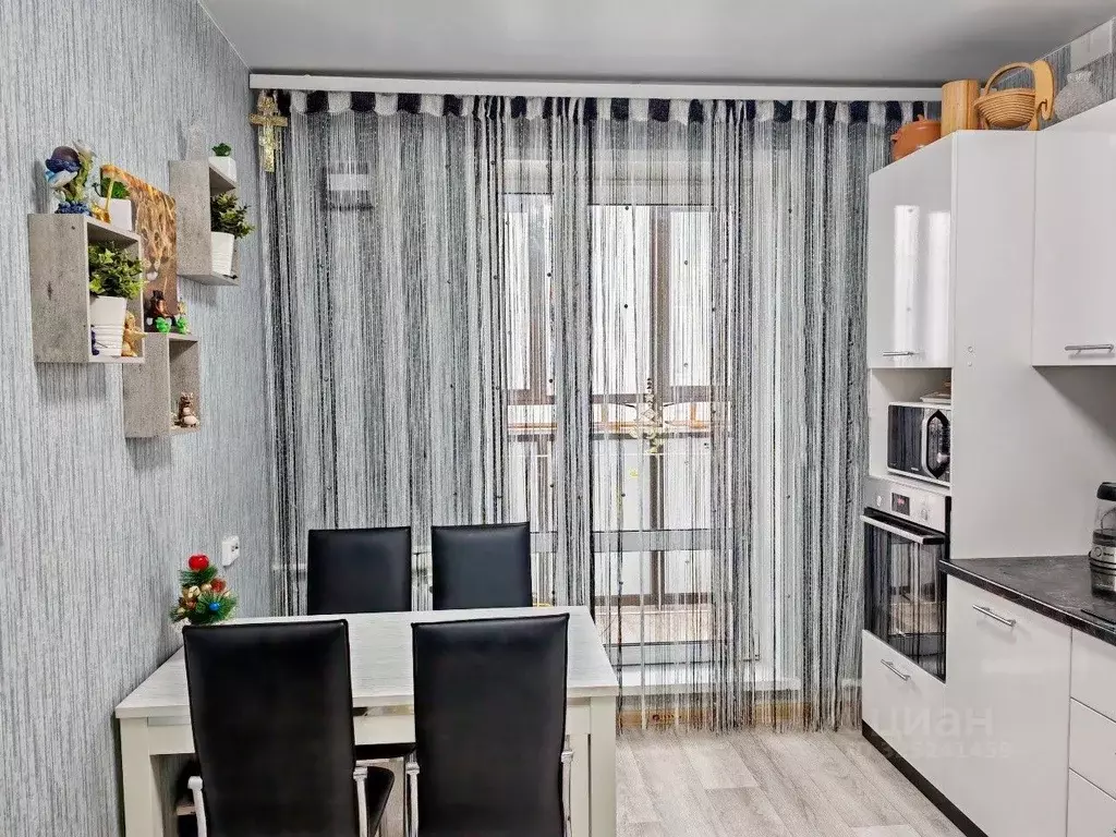 3-к кв. Красноярский край, Красноярск ул. Елены Стасовой, 50Д (76.7 м) - Фото 2