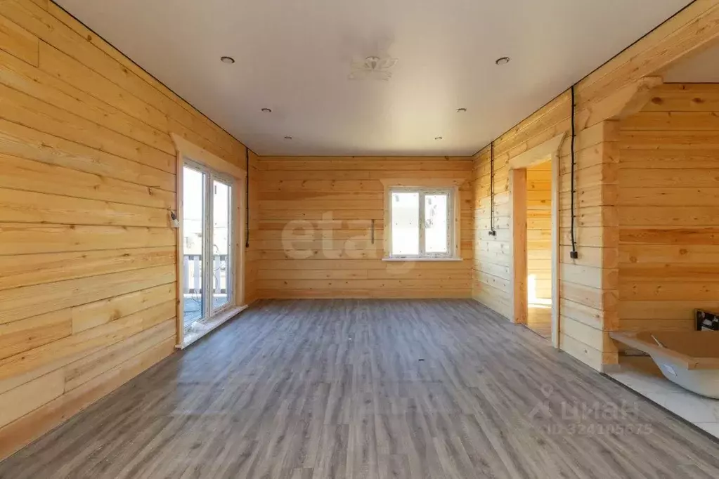 Дом в Красноярский край, Красноярск городской округ, пос. Солонцы ул. ... - Фото 1