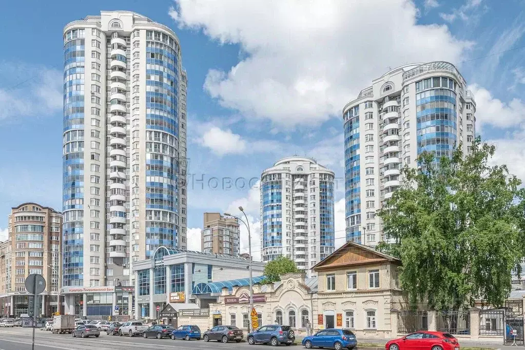 3-к кв. Свердловская область, Екатеринбург ул. Хохрякова, 43 (114.0 м) - Фото 0