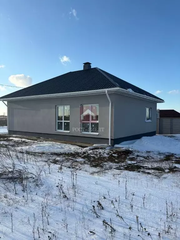 Дом в Саратовская область, Энгельсский район, Красноярское ... - Фото 1