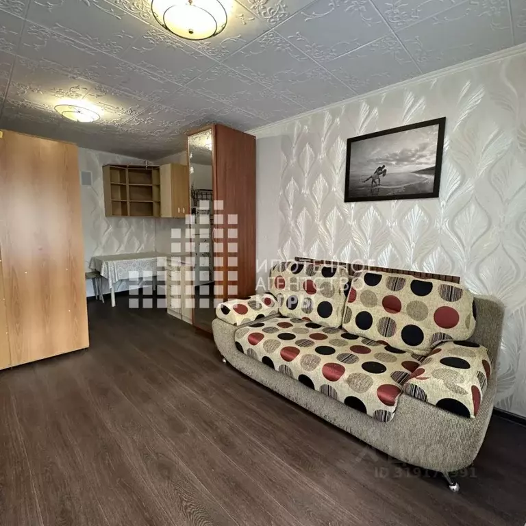 Комната Ханты-Мансийский АО, Нижневартовск ул. Менделеева, 12 (18.2 м) - Фото 0