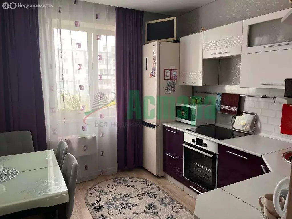 3-комнатная квартира: посёлок Аэропорт, микрорайон Жилой Городок, 12 ... - Фото 1