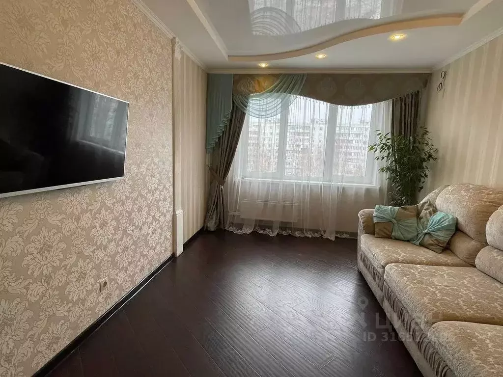 3-к кв. Татарстан, Казань ул. Фатыха Амирхана, 28 (70.0 м) - Фото 0