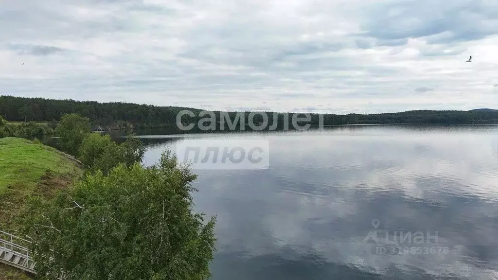 Участок в Челябинская область, Верхнеуфалейский городской округ, д. ... - Фото 0