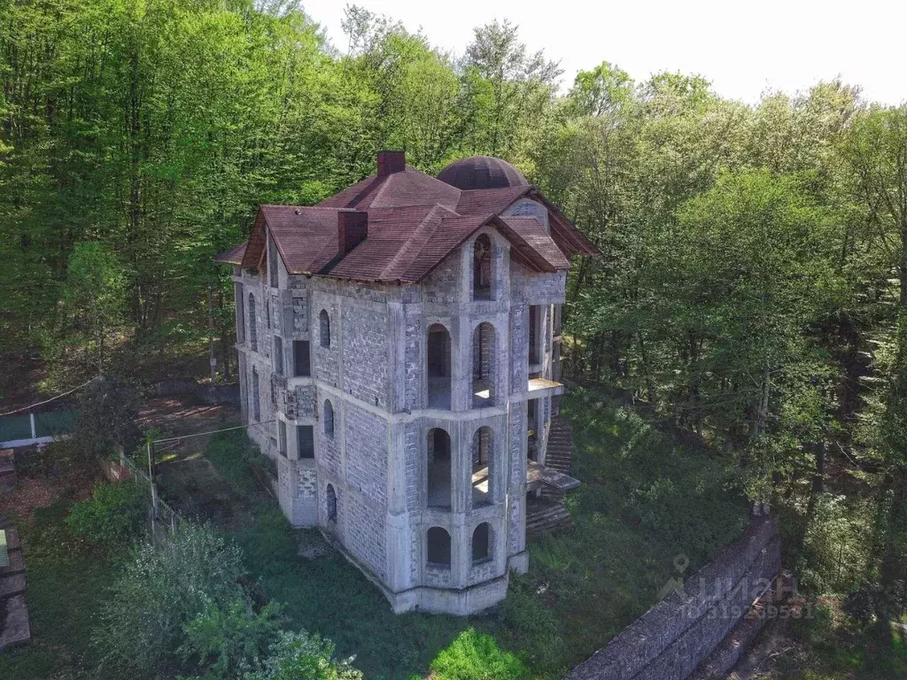 Дом в Краснодарский край, Сочи городской округ, Дагомыс пгт  (700 м) - Фото 1