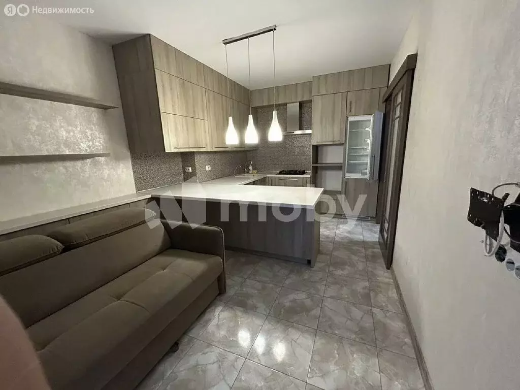 2-комнатная квартира: Калининград, Красная улица, 139В (73 м) - Фото 1