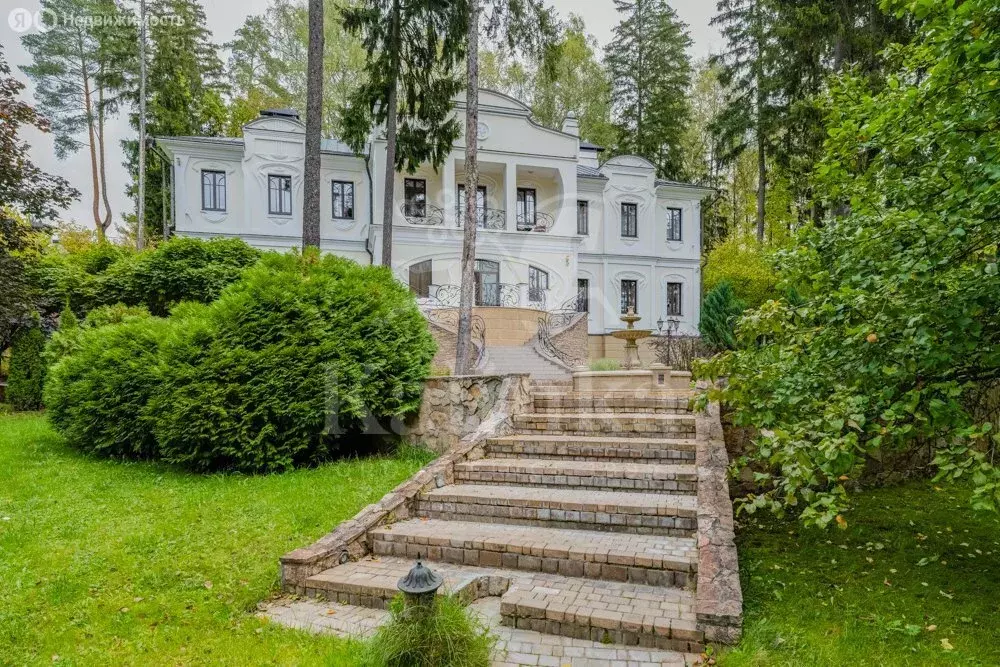 Дом в деревня Бородки, КП Грибово (850 м) - Фото 1