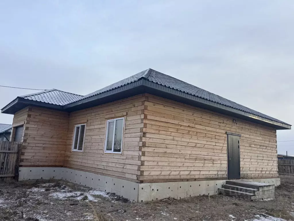 Дом в Хакасия, Усть-Абаканский район, пос. Расцвет ул. Линейная (117 ... - Фото 1