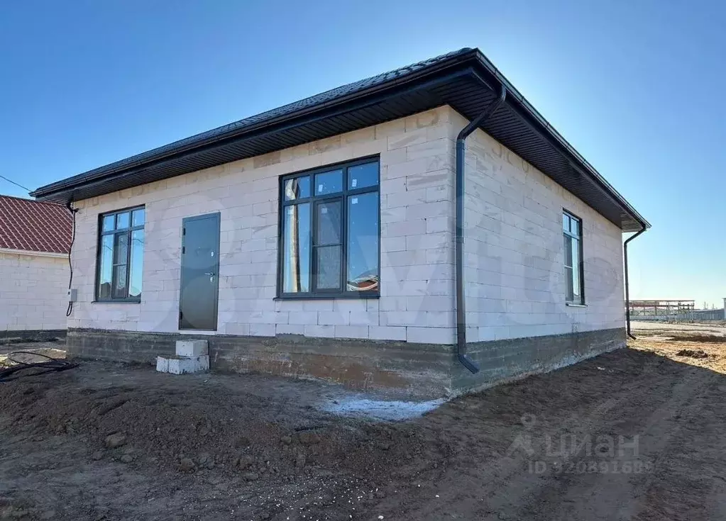 Дом в Астраханская область, Астрахань Якутская ул., 16 (120 м) - Фото 1