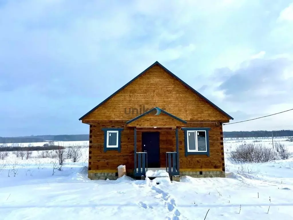 Дом в Башкортостан, Иглинский сельсовет, с. Иглино ул. Ленина (85 м) - Фото 0