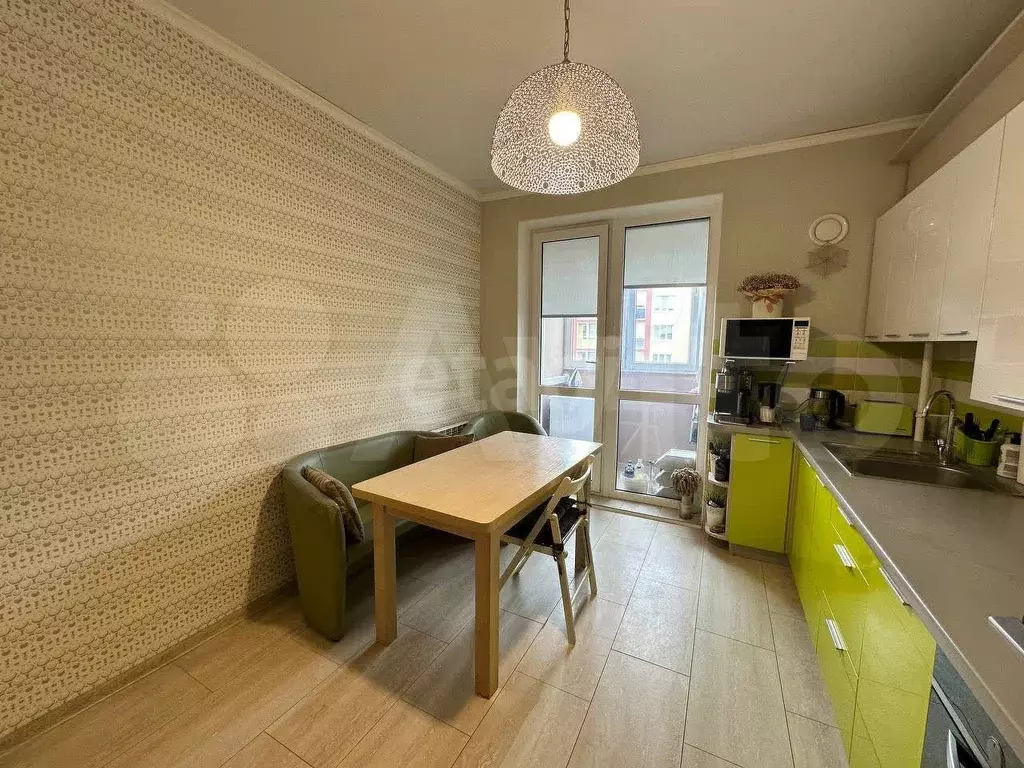 1-к. квартира, 43 м, 8/9 эт. - Фото 0