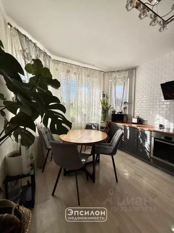 2-к кв. Курская область, Курск ул. Домостроителей, 4 (56.5 м) - Фото 2