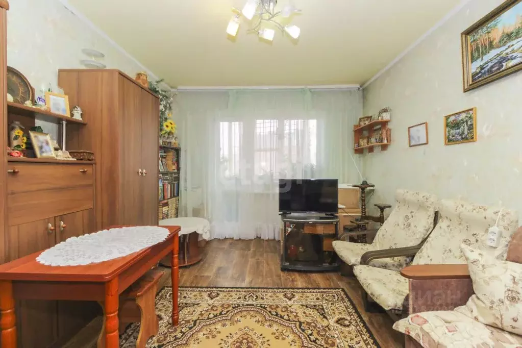 2-к кв. Омская область, Омск ул. Крупской, 23 (52.3 м) - Фото 0
