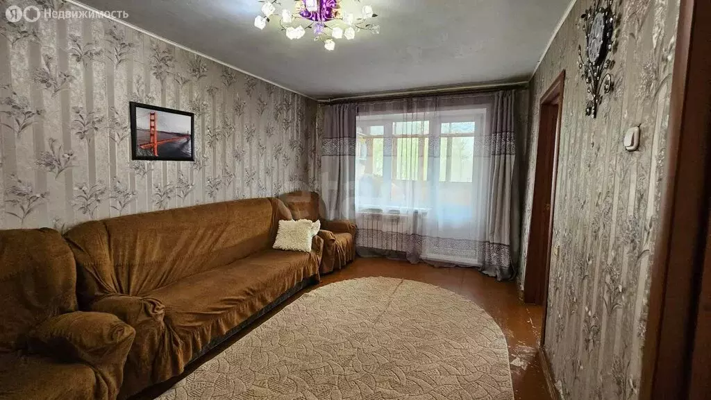 4-комнатная квартира: посёлок городского типа Зеленогорский, ... - Фото 1