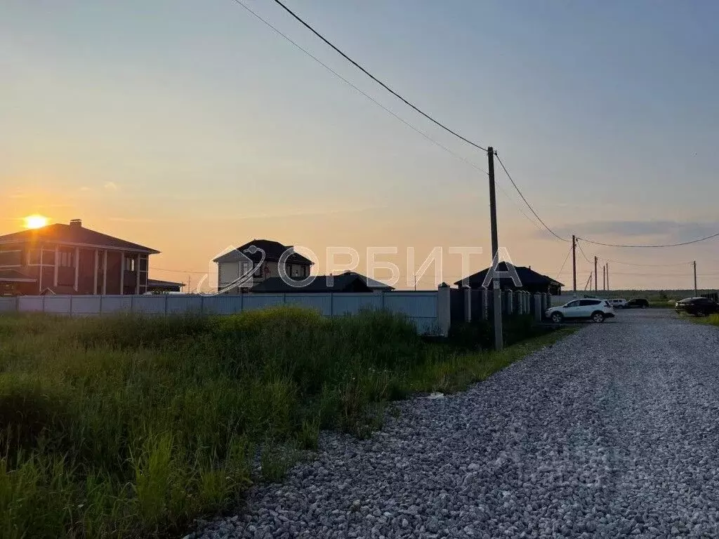 Участок в Тюменская область, Тюменский район, д. Падерина  (8.2 сот.) - Фото 1