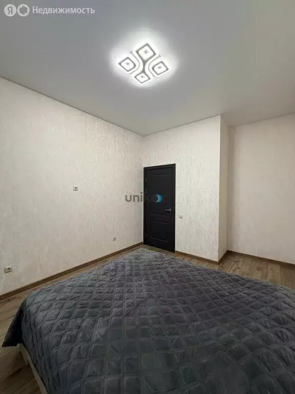 2-комнатная квартира: Октябрьский, улица Рахимьяна Насырова, 7/1 (56.7 ... - Фото 2