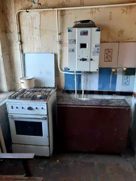 Комната 8,8 м в 3-к., 4/4 эт. - Фото 0