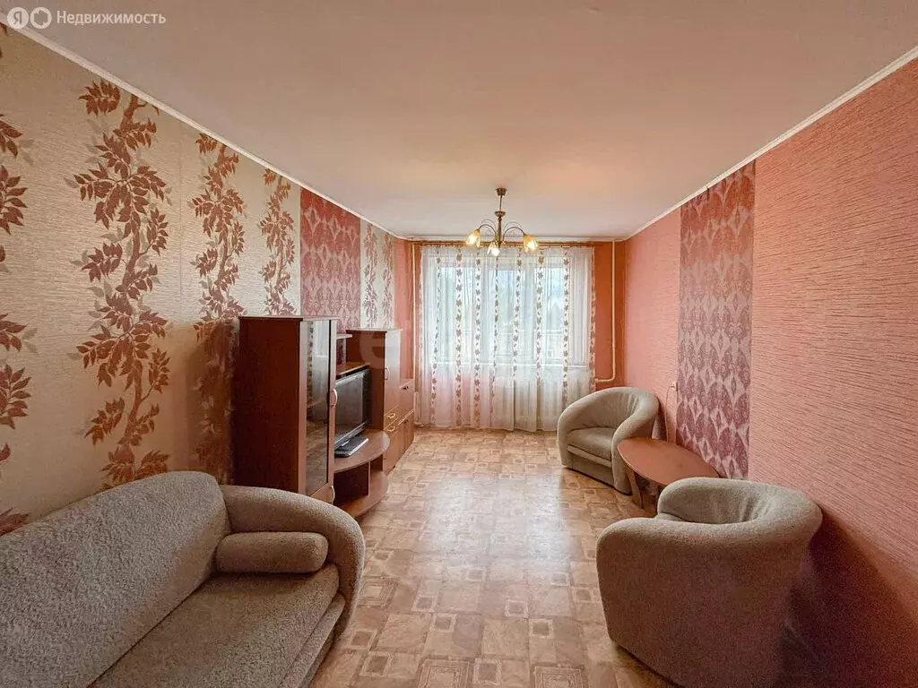 2-комнатная квартира: Порхов, Красноармейская улица, 15 (52.4 м) - Фото 1