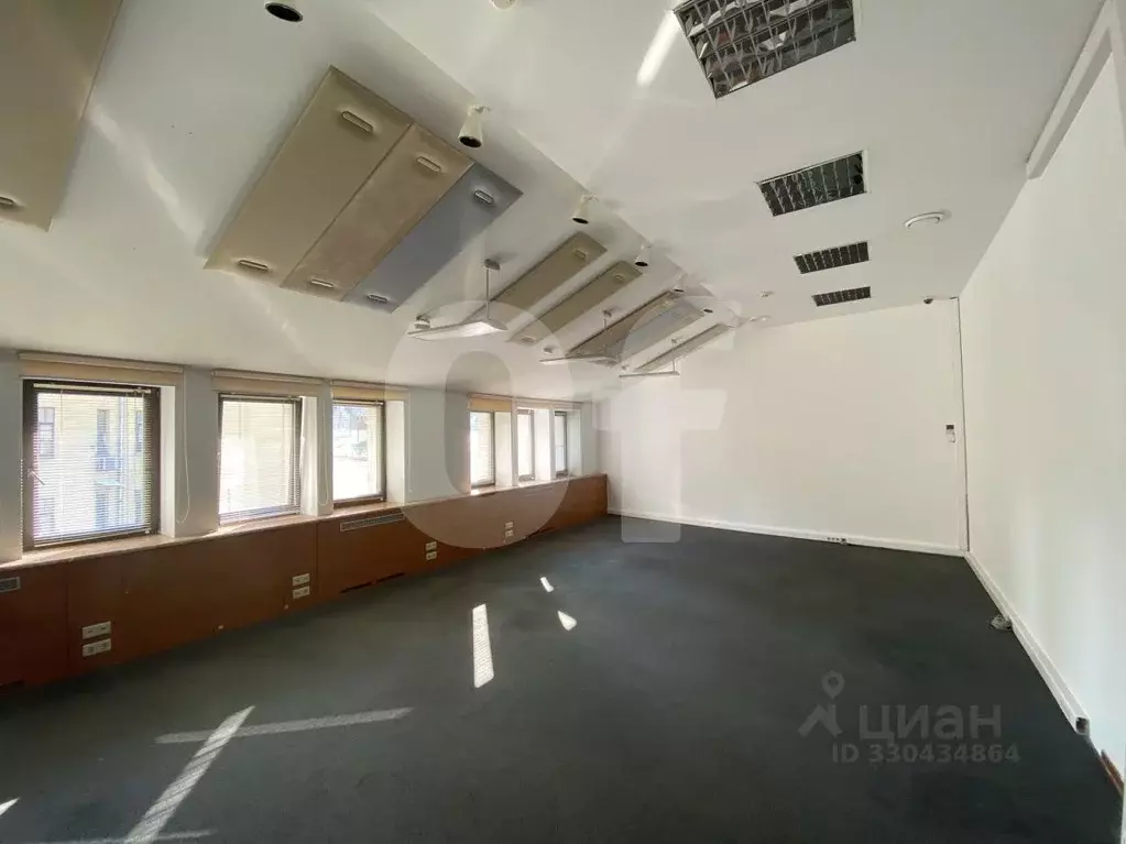 Офис в Москва ул. Земляной Вал, 68/18С5 (2653 м) - Фото 1