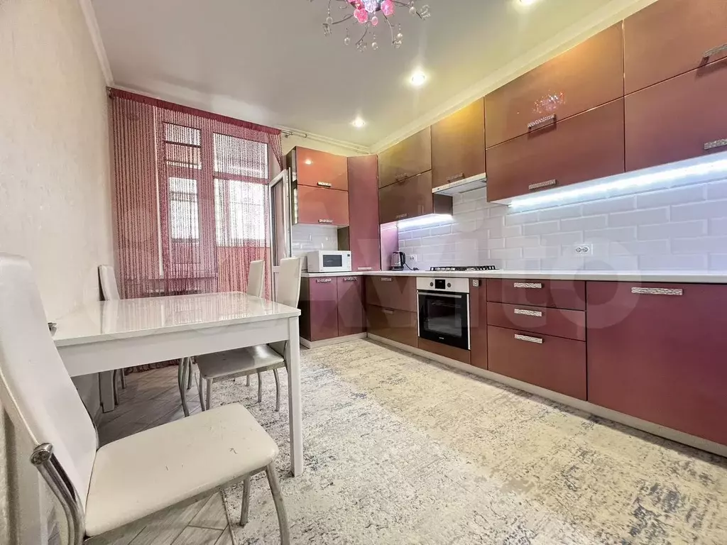 2-к. квартира, 60 м, 3/18 эт. - Фото 0