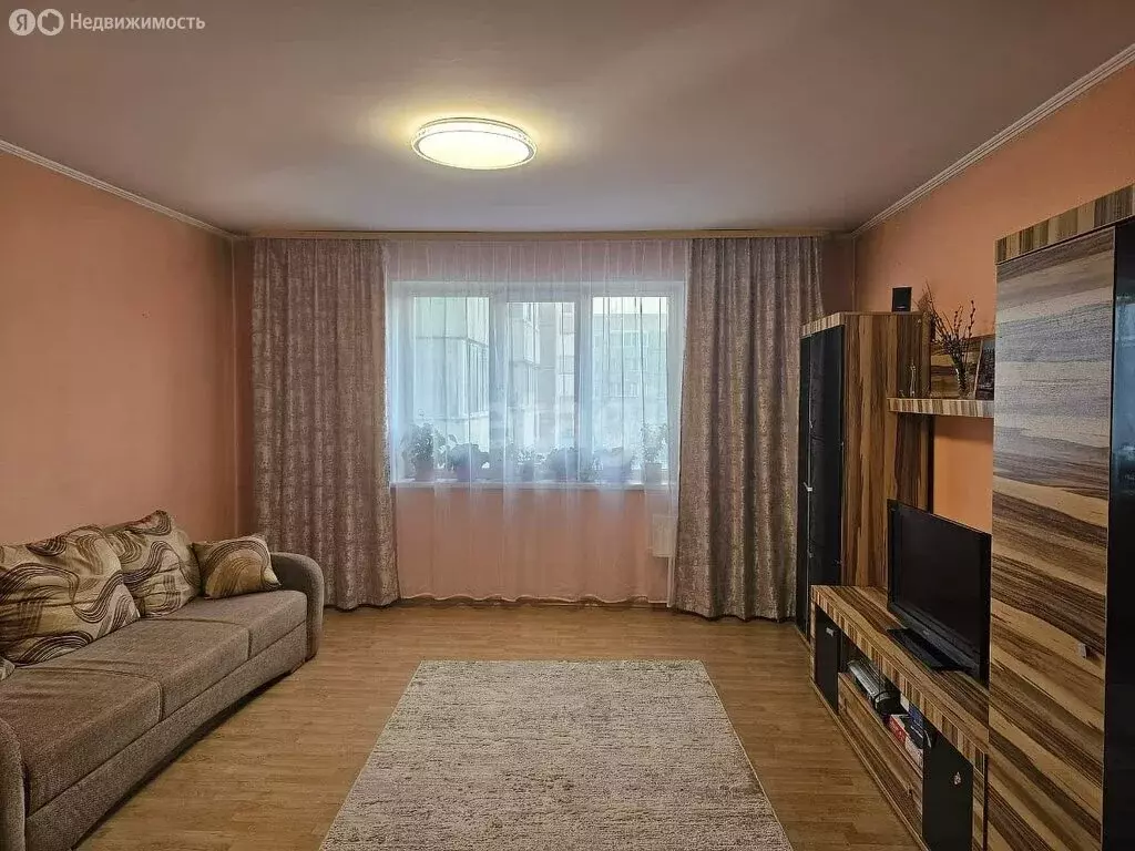 4-комнатная квартира: Абакан, улица Некрасова, 25 (77.4 м) - Фото 0