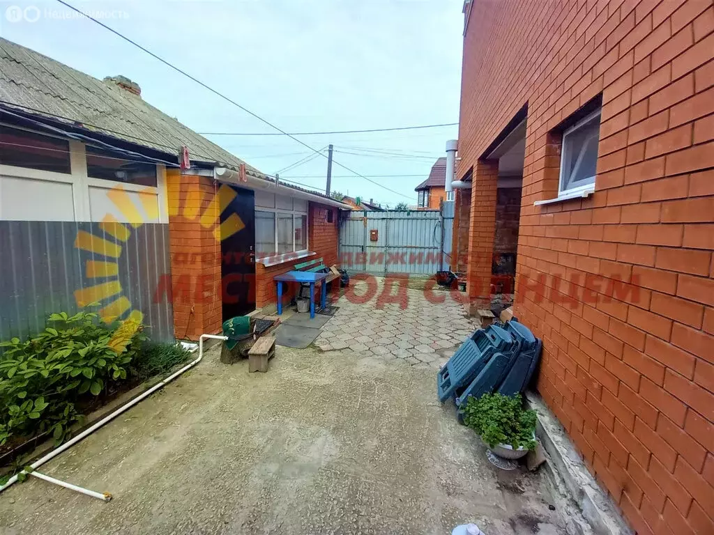 Дом в Ейск, улица Седина, 12 (200 м) - Фото 1