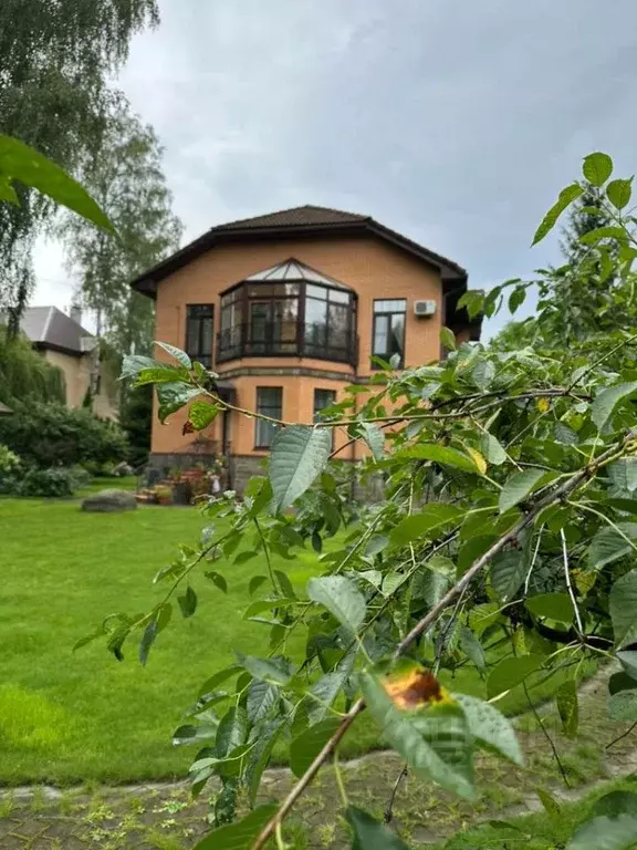 Дом в Москва д. Губцево, ул. Светлая, 23 (332 м) - Фото 1