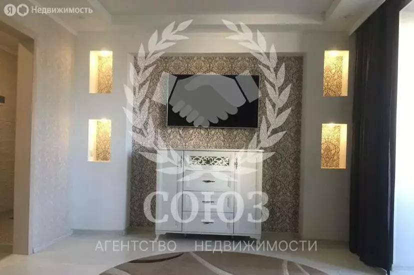 3-комнатная квартира: Калуга, улица Билибина, 4 (60.3 м) - Фото 1