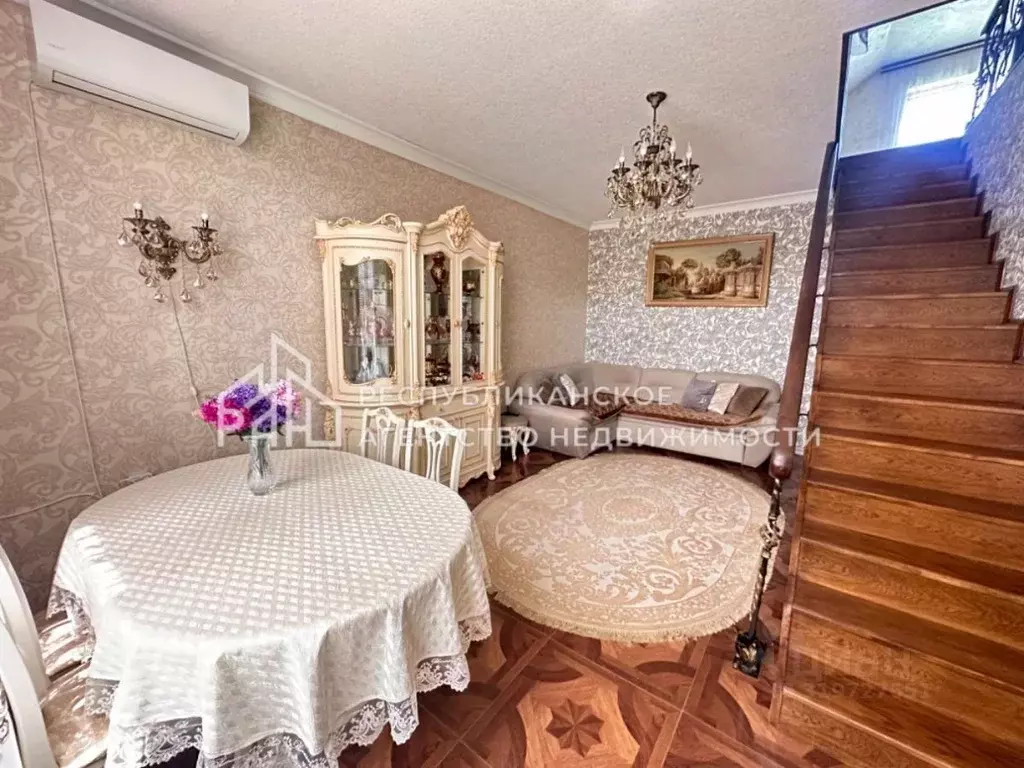 Дом в Дагестан, Махачкала ул. Али Омарова, 42 (180 м) - Фото 1
