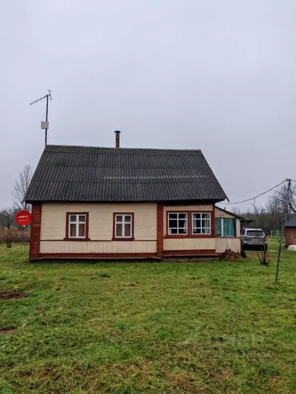 Дом в Псковская область, Гдовский район, Плесновская волость, д. ... - Фото 1