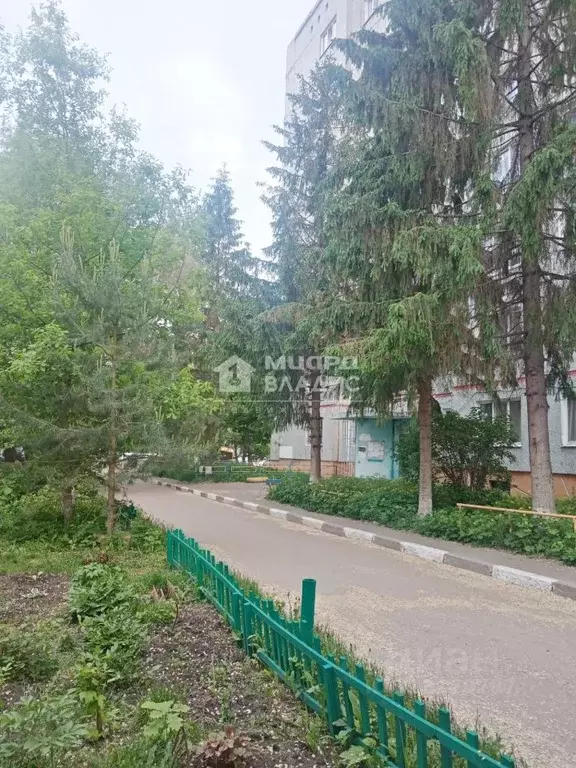 2-к кв. Омская область, Омск ул. Дмитриева, 2/4 (48.0 м) - Фото 0
