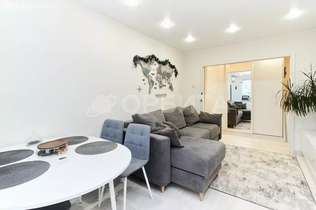 3-комнатная квартира: Тюмень, Холодильная улица, 54 (69.7 м) - Фото 1