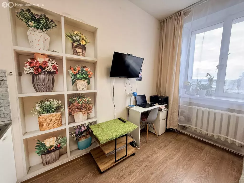 Квартира-студия: Киров, микрорайон Радужный, Производственная улица, ... - Фото 2