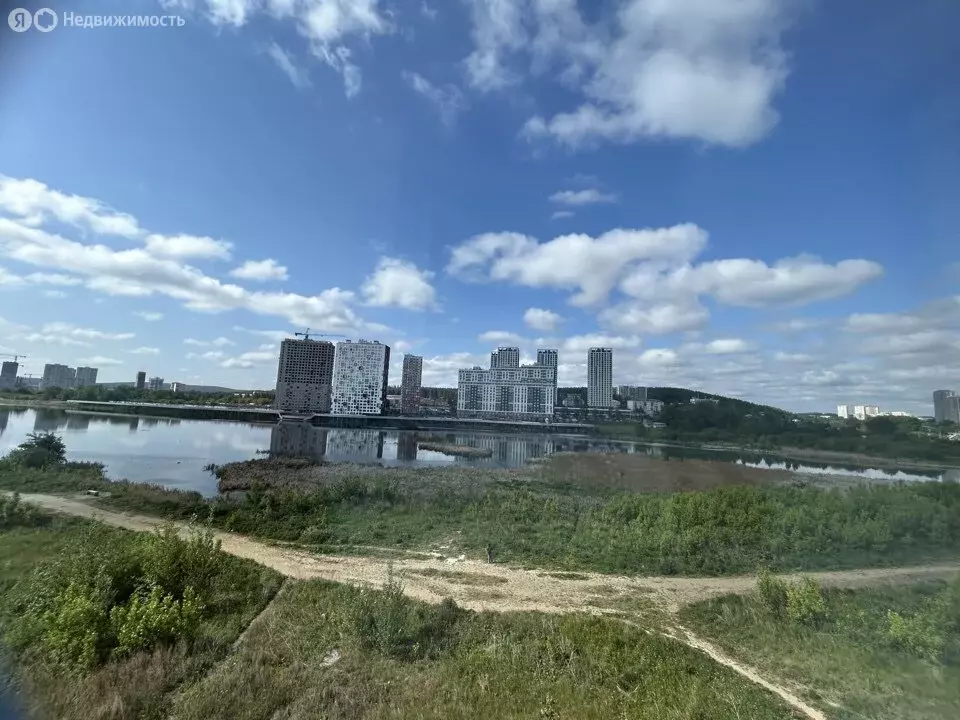 Квартира-студия: Екатеринбург, Рощинская улица, 27 (26 м) - Фото 1