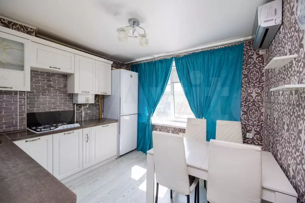 2-к. квартира, 55 м, 4/5 эт. - Фото 0
