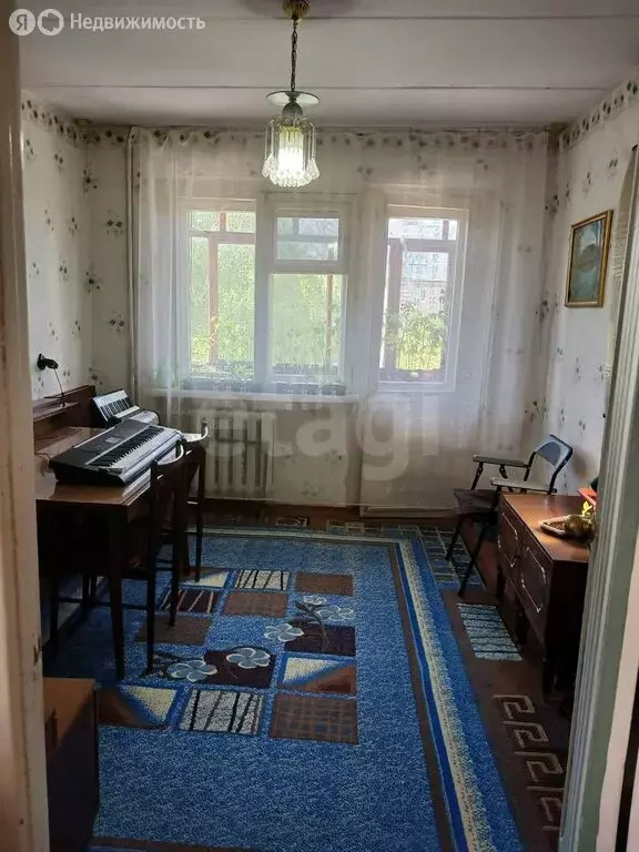 4-комнатная квартира: Златоуст, Зелёная улица, 15 (67.9 м) - Фото 0