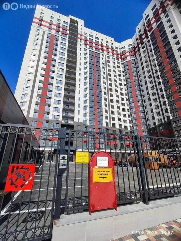 2-комнатная квартира: Ставрополь, Гражданская улица, 1/4 (64 м) - Фото 0