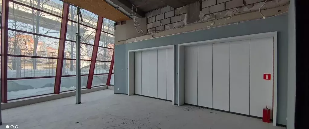 Помещение свободного назначения в Москва Правобережная ул., 1Б (2500 ... - Фото 1