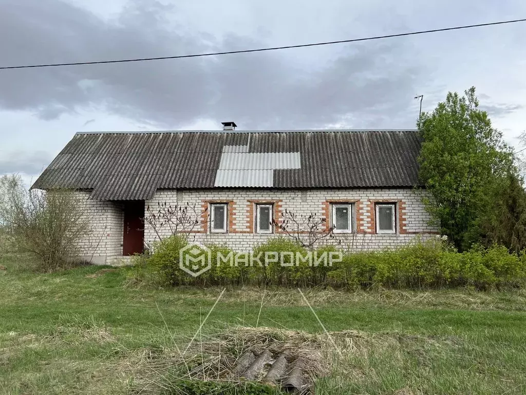 Дом в Брянская область, Выгоничский район, Хмелевское с/пос, д. ... - Фото 1
