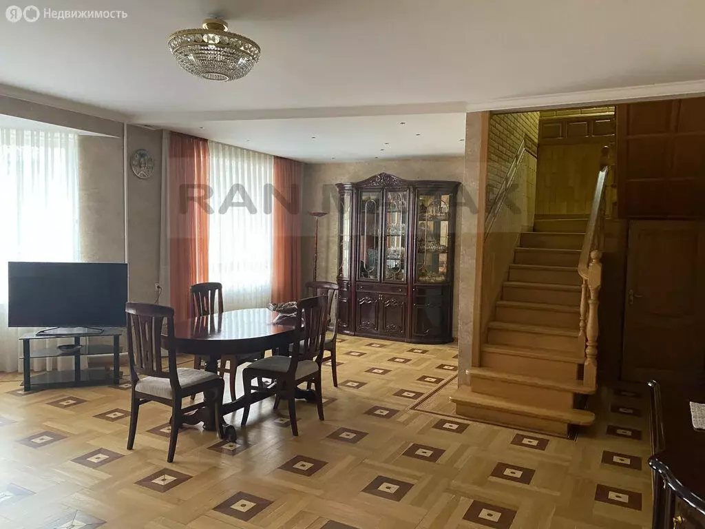 5-комнатная квартира: Майкоп, улица Гайдара, 119 (160 м) - Фото 1