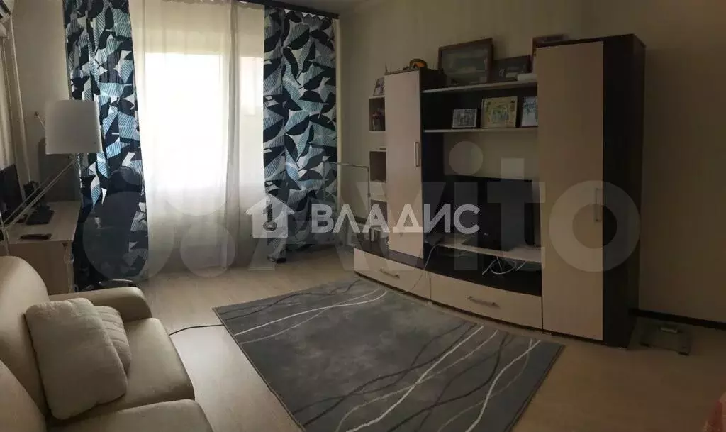 1-к. квартира, 42 м, 9/12 эт. - Фото 0