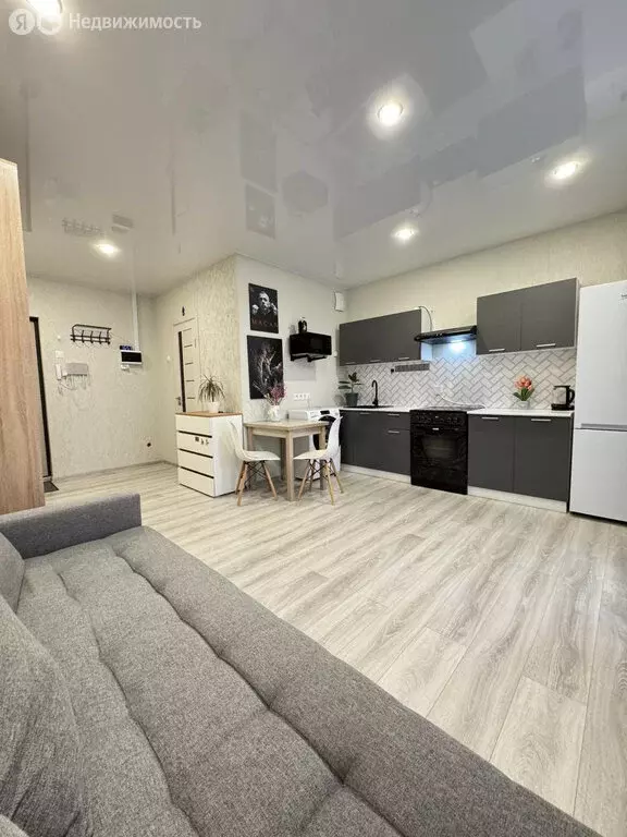 Квартира-студия: Курган, жилой район Заозёрный, 3-й микрорайон, 9Г ... - Фото 1