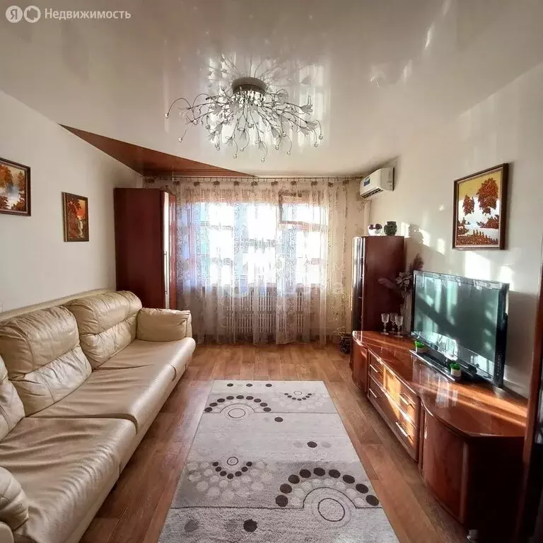 3-комнатная квартира: Волжский, улица 87-й Гвардейской, 87 (67 м) - Фото 0
